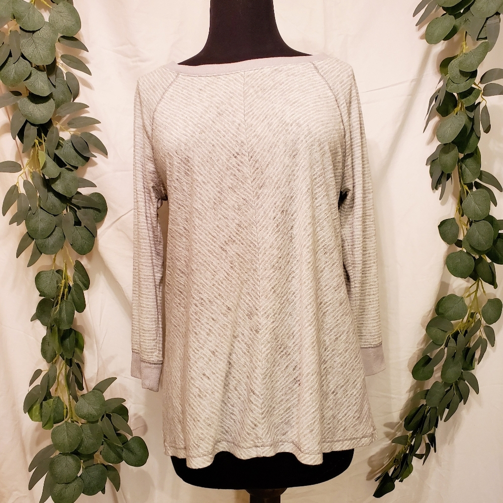 Banana Republic light grey stripped 3/4 sleeve med